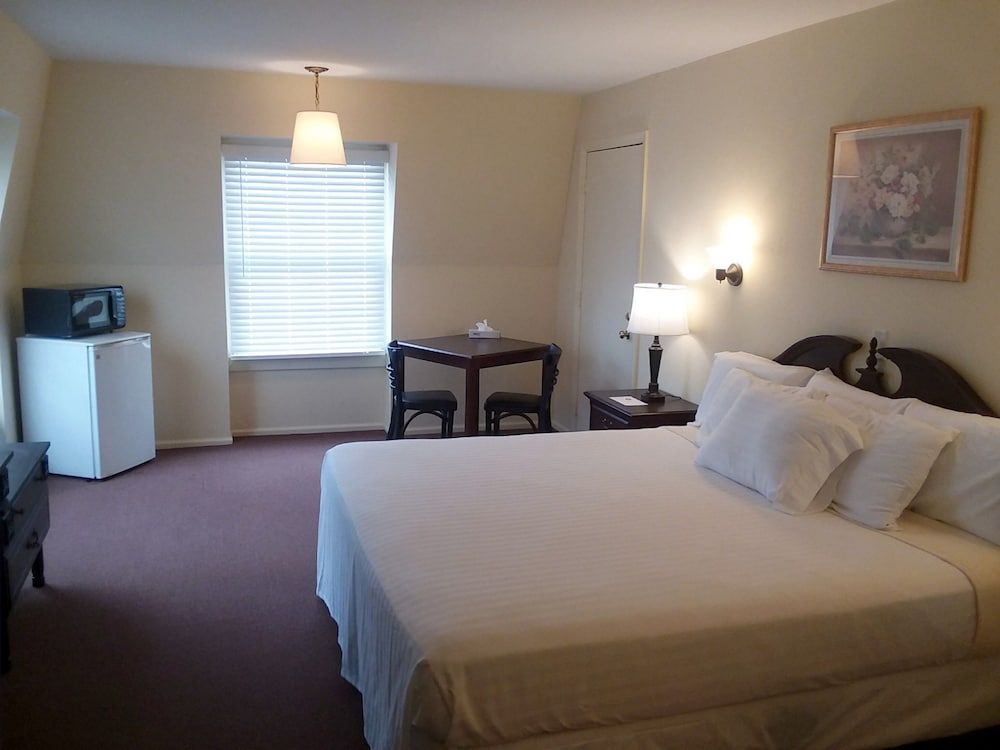 Walton Inn - photo 11