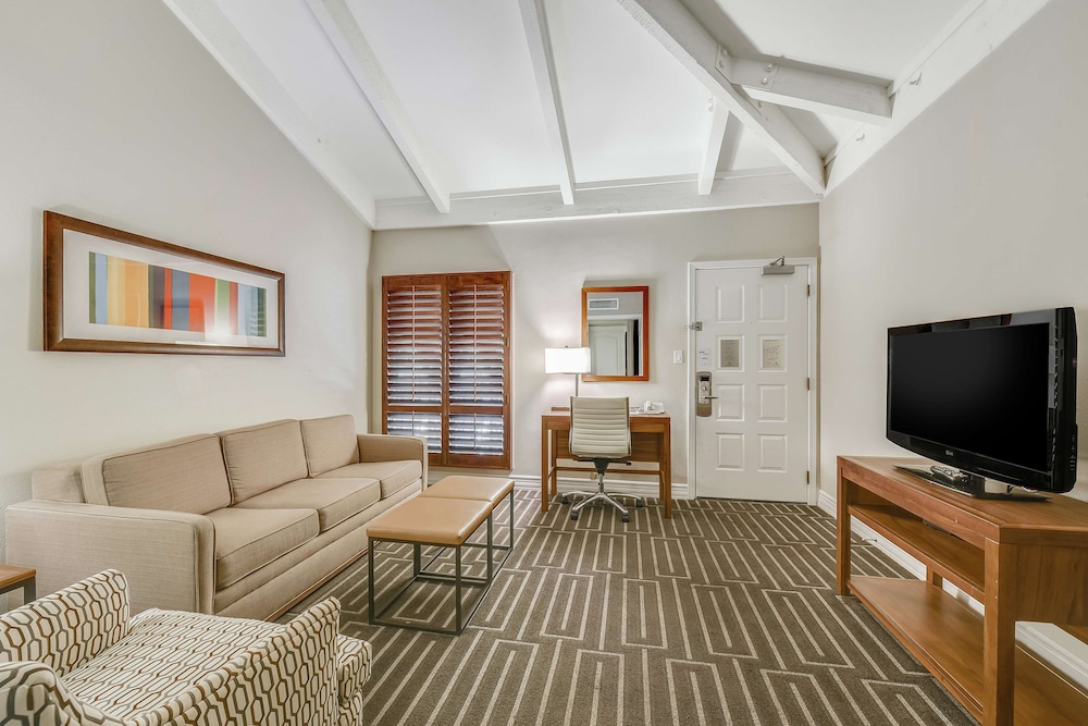 Hilton Phoenix Tapatio Cliffs Resort - photo 7