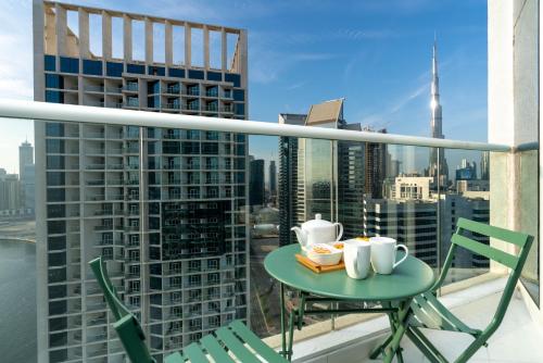 Vacay Lettings Burj Khalifa & Canal view Studio at Damac Prive — 4-Star Luxury Hotel in Dubai, United Arab Emirates