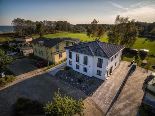 Villa Südstrandperle by Rujana — 5-Star Luxury Hotel in Ostseebad Goehren, Germany