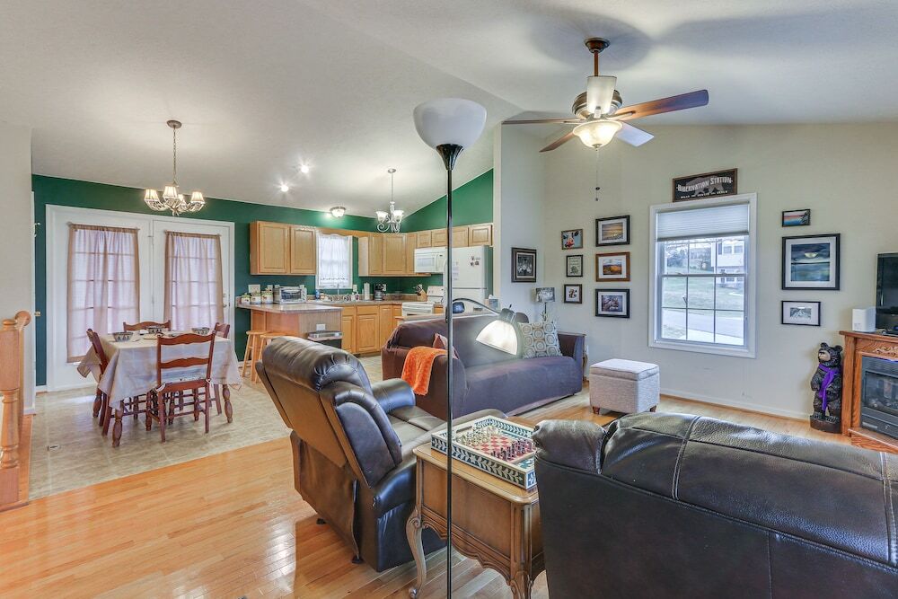 Charming Shenandoah Retreat w Deck & Grill — hotel in Shenandoah