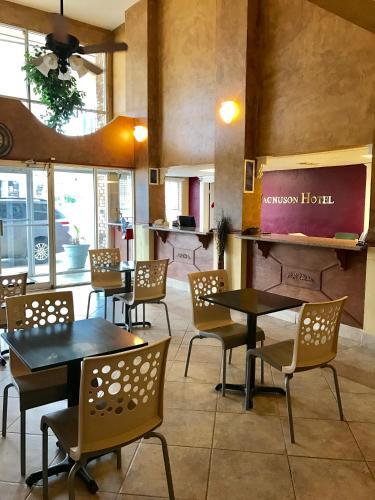 Coachman's Inn - photo 14
