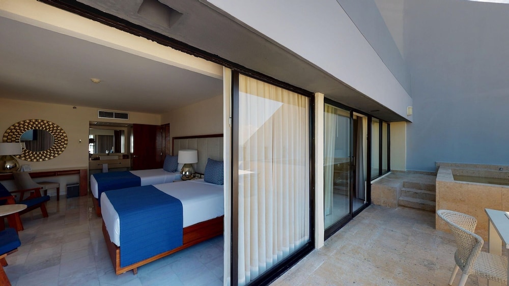 Park Royal Beach Cancun All Inclusive