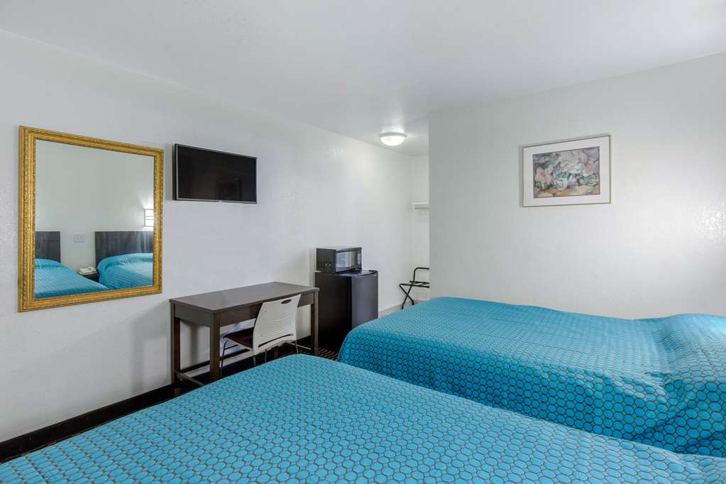 Rodeway Inn Winston Salem Route 52 - photo 14