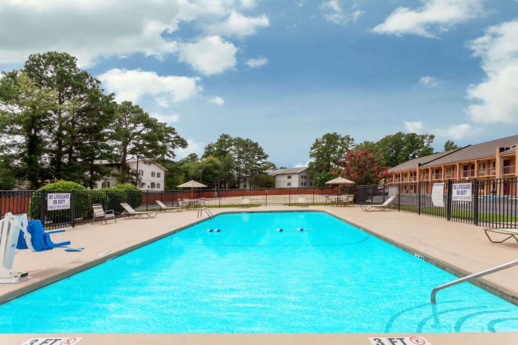Days Inn by Wyndham Columbia - photo 11