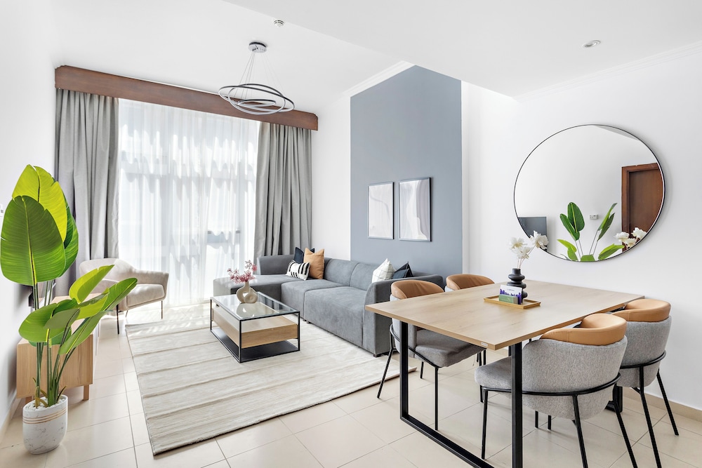 Silkhaus Art Residence Sheikh Zayed Road — 4-Star Luxury Hotel in Dubai, United Arab Emirates