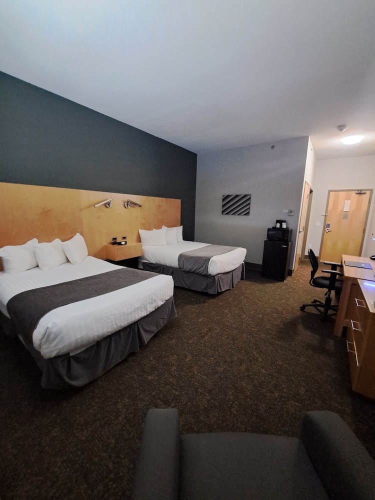 Spark by Hilton Artesia - photo 10