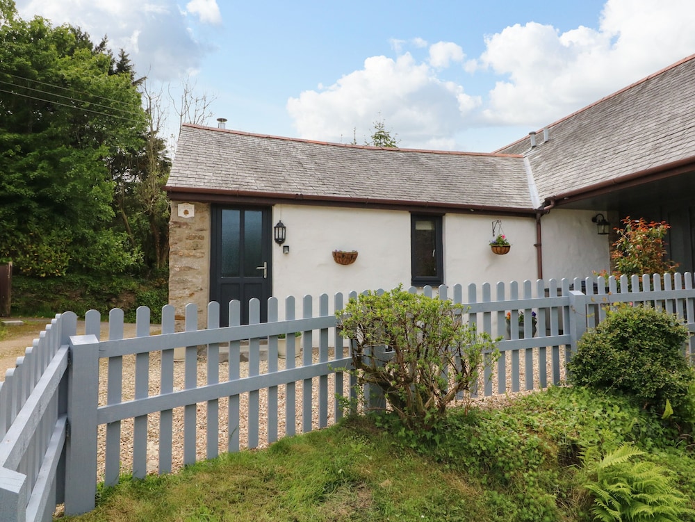 Ash Cottage — 4-Star Luxury Hotel in Ilfracombe, United Kingdom