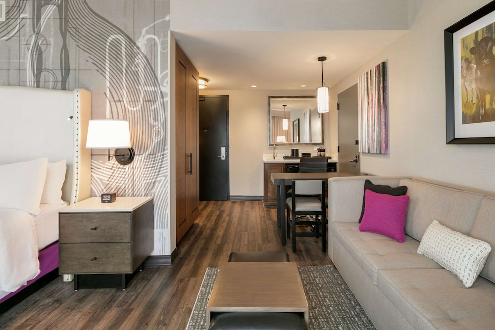Embassy Suites by Hilton Berkeley Heights - photo 15