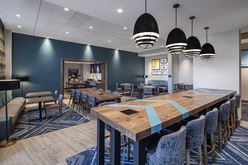Hampton Inn Boston Woburn - photo 22