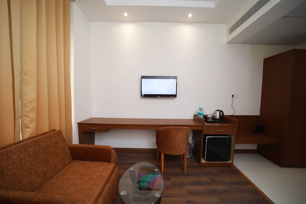 Hotel Grand Cabbana By Levelup Hotels — 4-Star Luxury Hotel in Amritsar, India