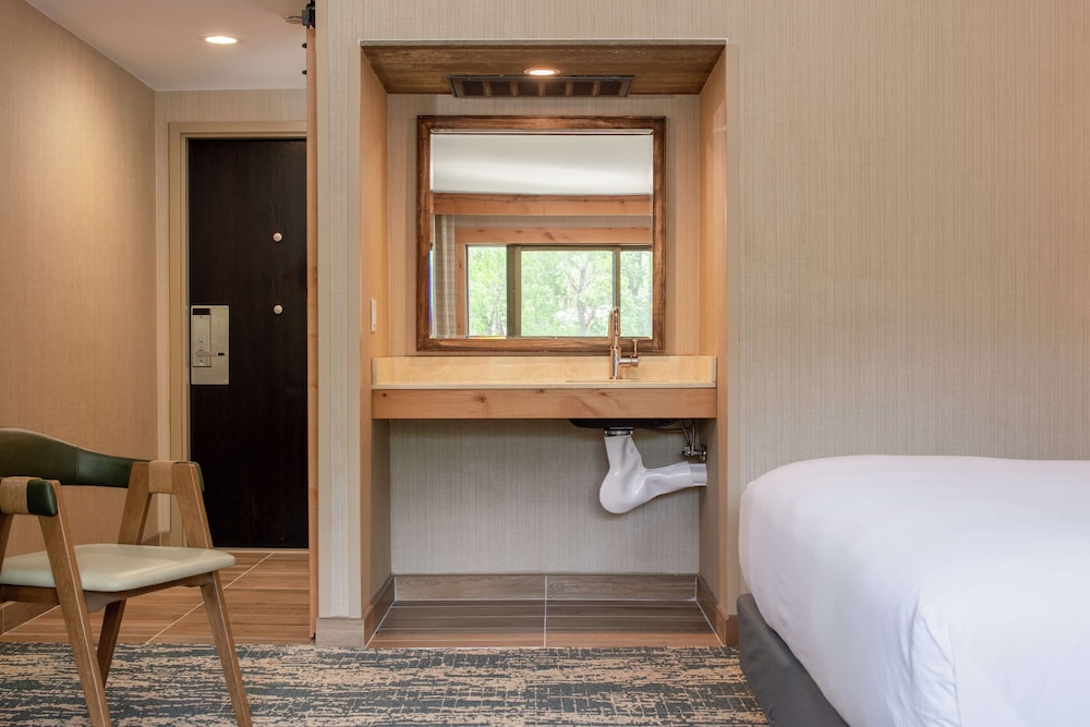 Edgewater Missoula Tapestry Collection by Hilton - photo 29