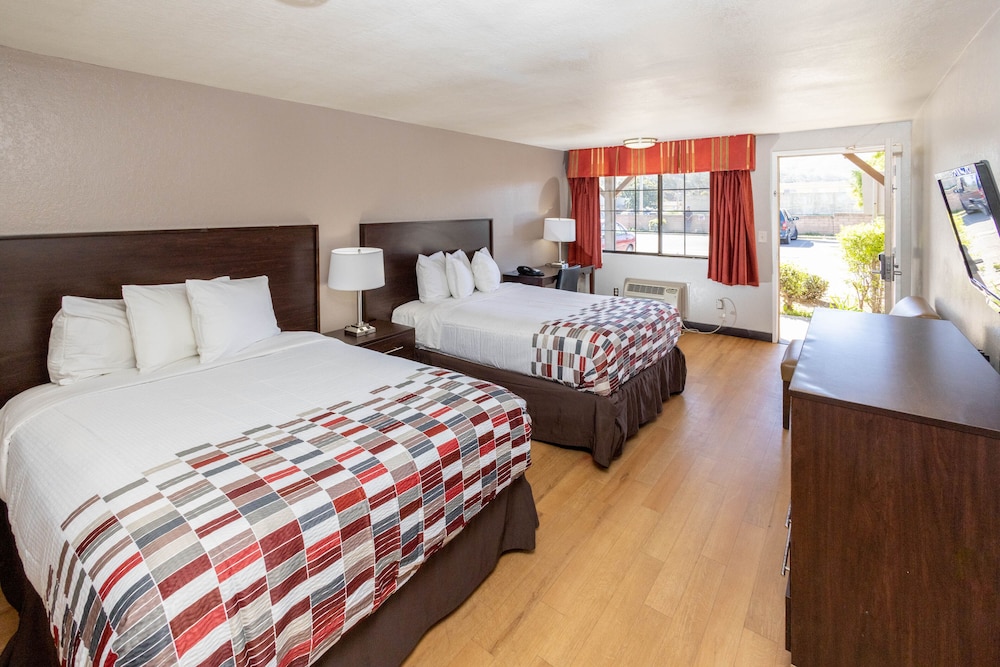 Red Roof Inn Lompoc - photo 18