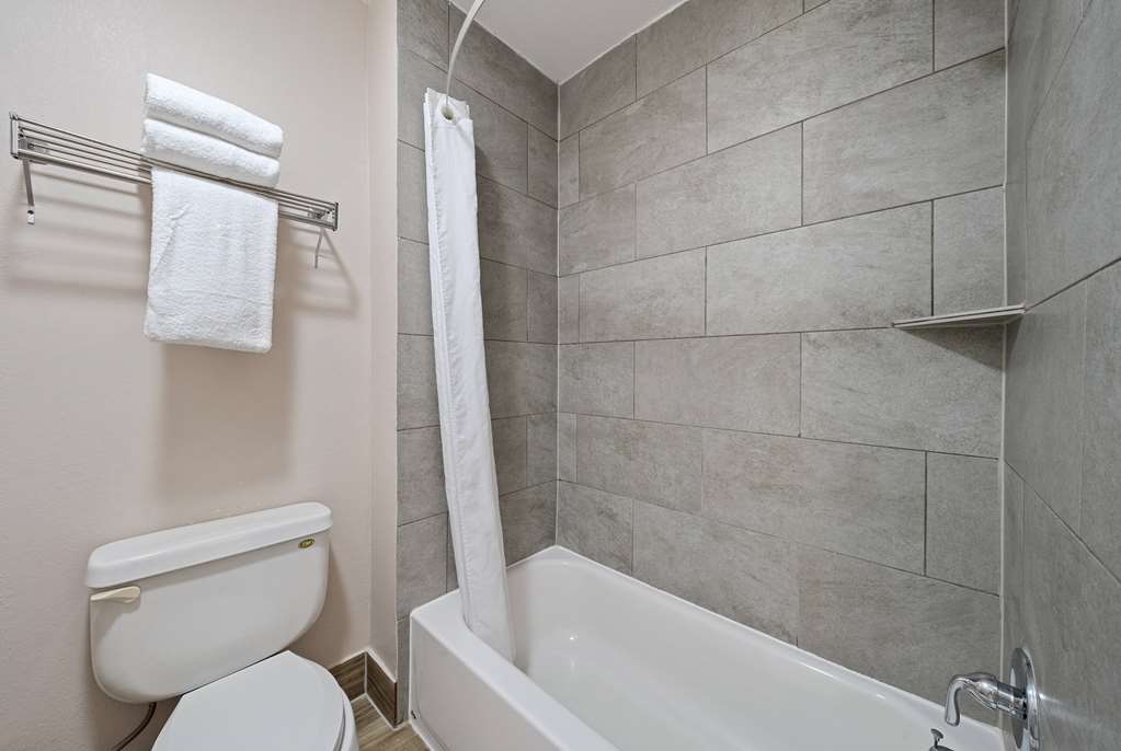 Days Inn by Wyndham Round Rock - photo 21