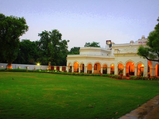 Hotel Harsh Ananda - last minute hotel in Allahabad