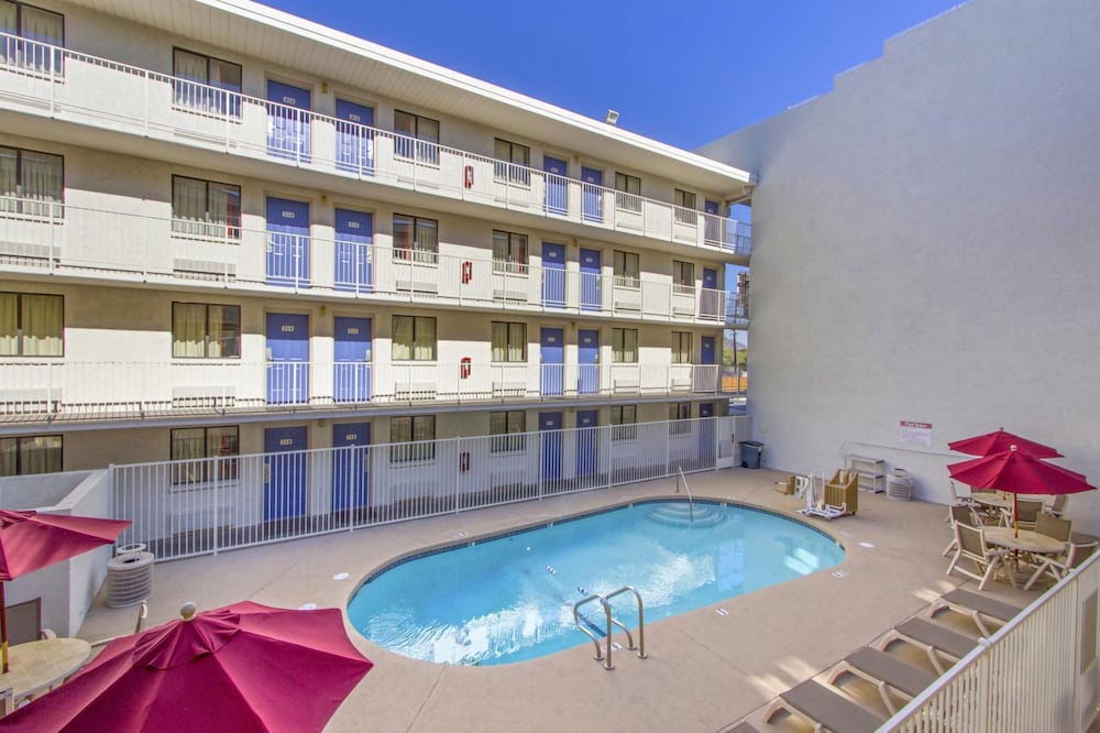 Phoenix Inn - photo 16