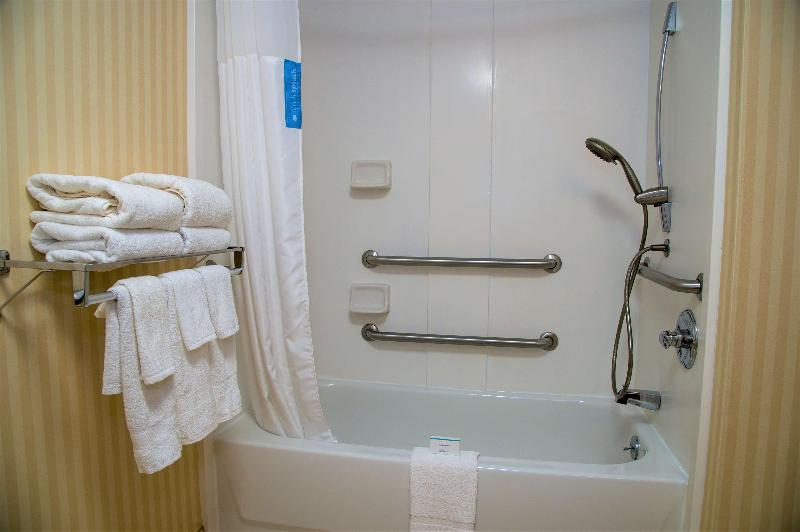 Hampton Inn Lewisburg - photo 19