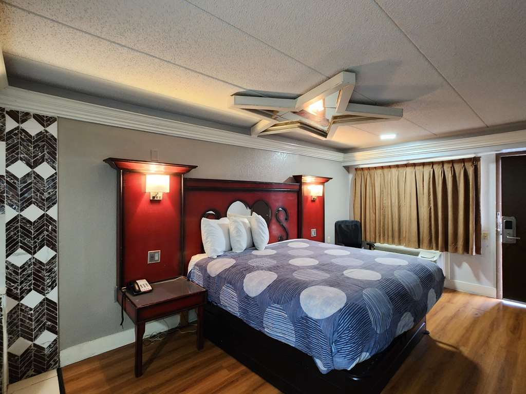 Americas Best Value Inn & Suites Little Rock at Scott Hamilton Dr - photo 33