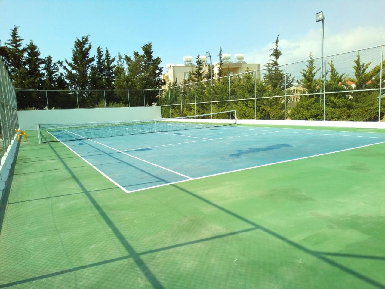 6 Bdr Villa with Tennis Court