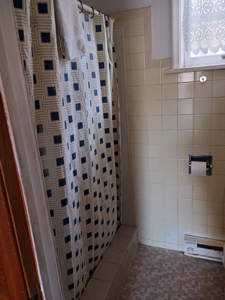 White Pine Motel - photo 17