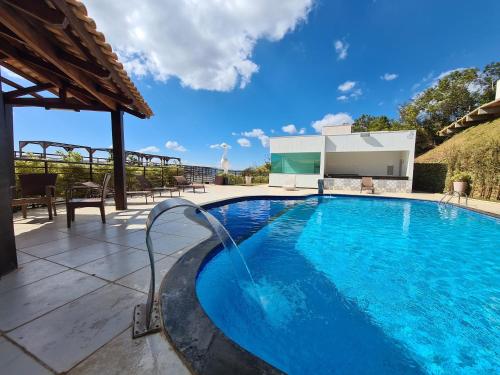 Escarpas do lago vista privilegiada in Capitolio, Brasil