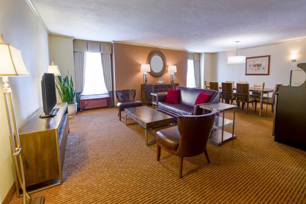 Doubletree by Hilton Philadelphia Airport - photo 24