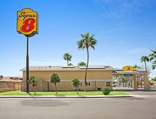 Super 8 By Wyndham El Centro - featured photo