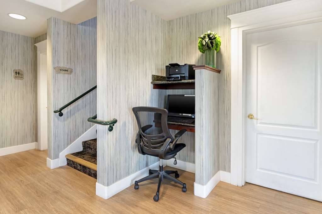 Best Western Cedar Inn & Suites - photo 15