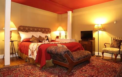 Amethyst Inn - photo 9
