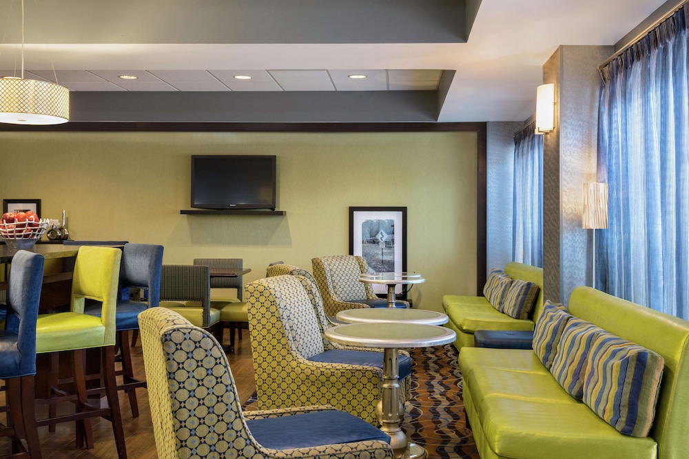 Hampton Inn Birmingham Trussville - photo 3