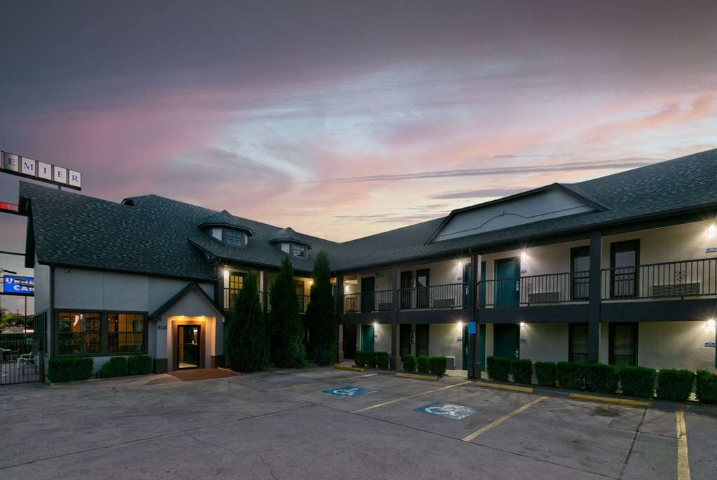 Howard Johnson by Wyndham San Marcos - photo 7