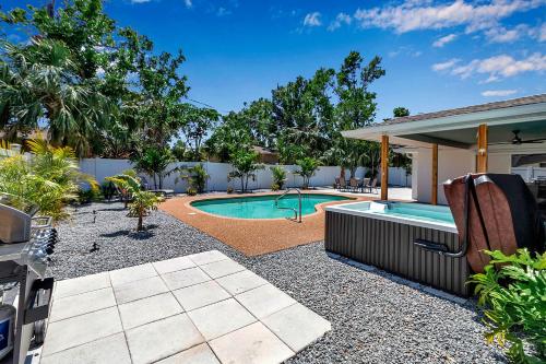 Pool & Play Oasis All the Amenities & Near AMI — 4-Star Luxury Hotel in Bradenton, United States