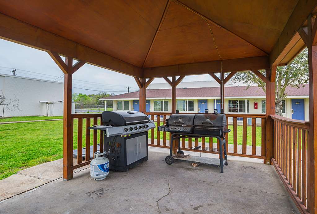 Motel 6 Madisonville TX - photo 8