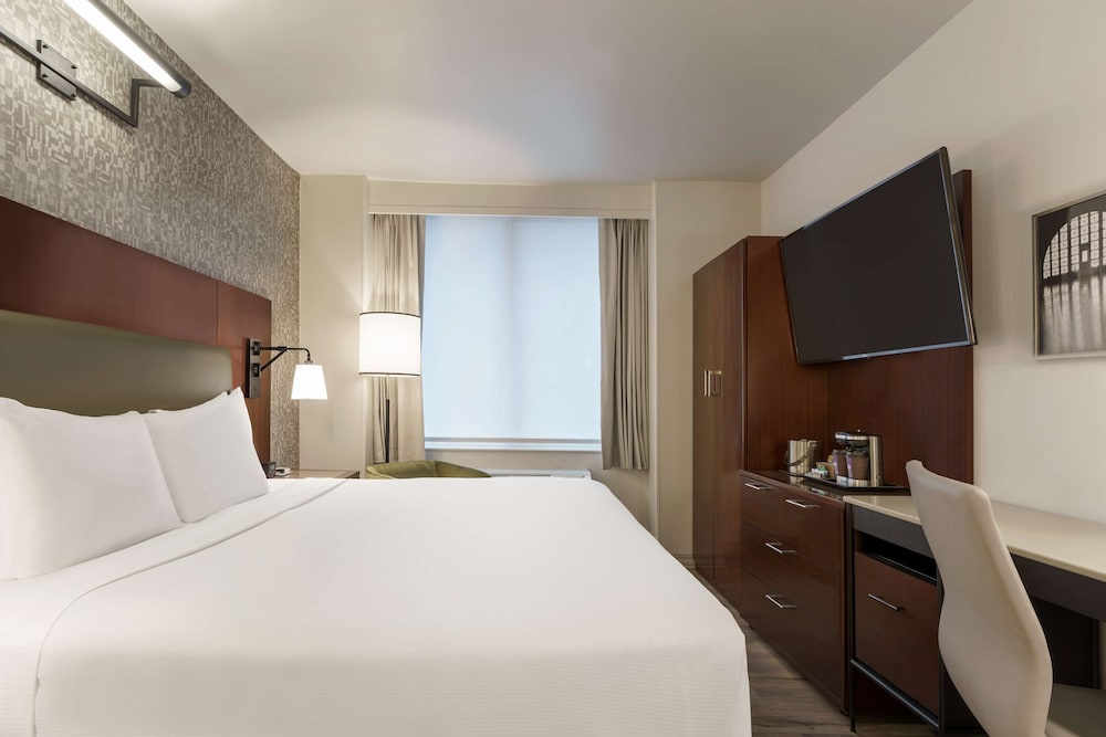 DoubleTree by Hilton New York Downtown - photo 20