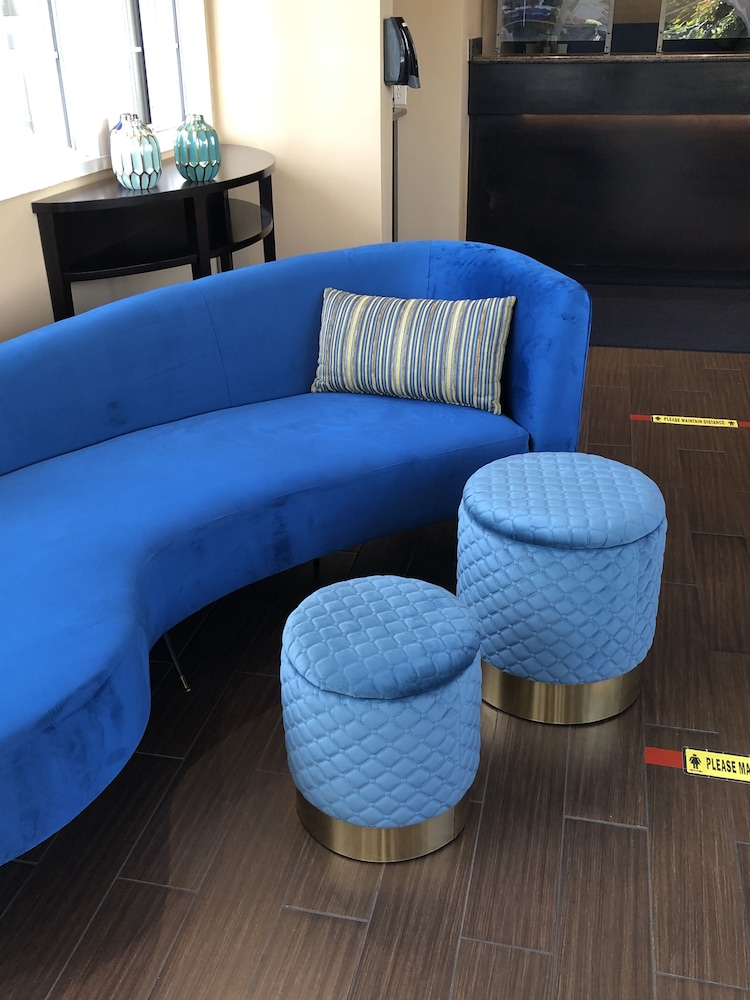 Blu Pacific Hotel - photo 4