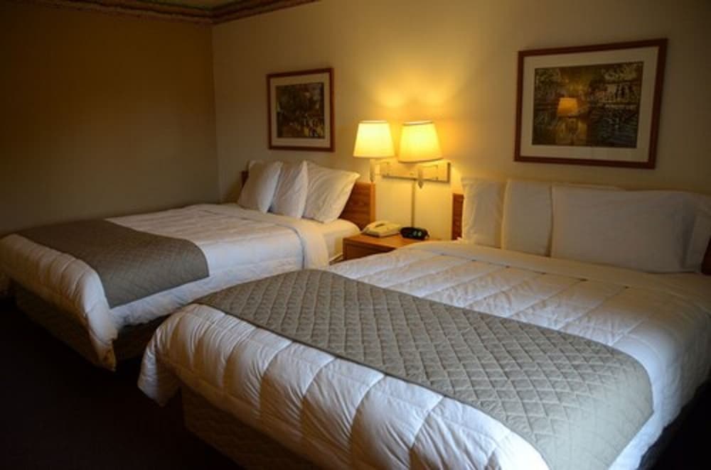 FairBridge Inn & Suites in Thorp WI - photo 10