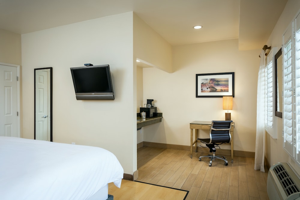 PB Surf Beachside Inn - photo 13