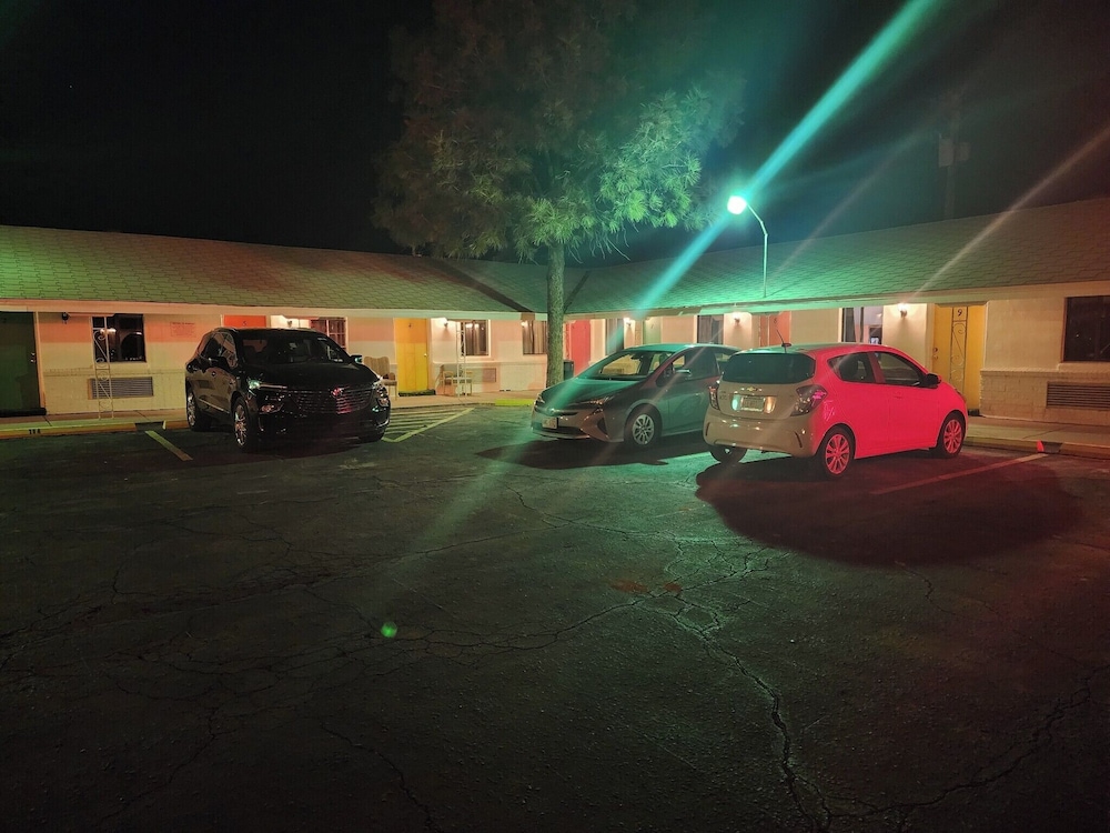 Southwest Motel - photo 37