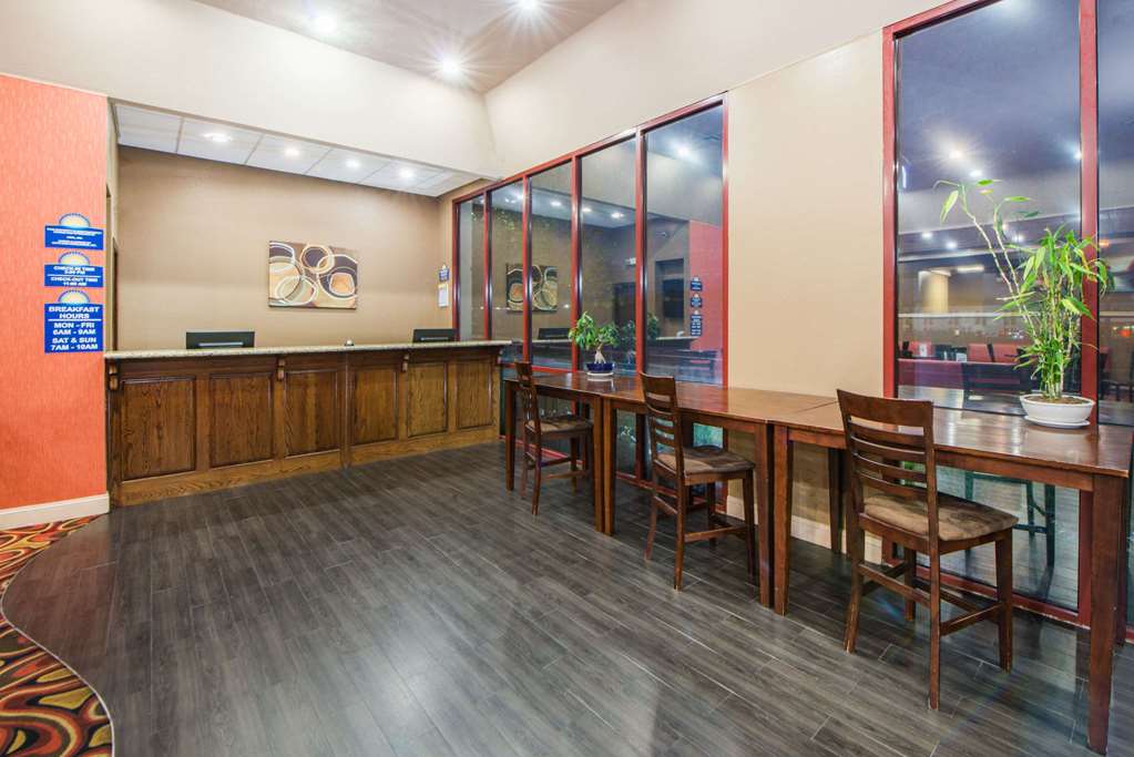 Days Inn by Wyndham Joplin - photo 2