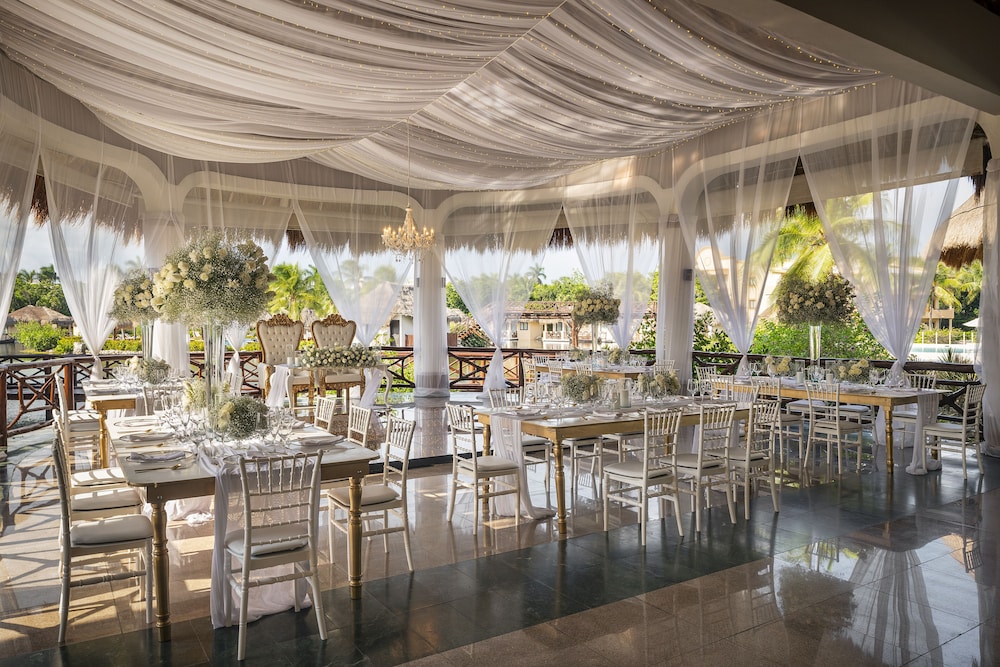 Indoor wedding