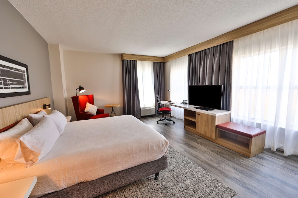 Hilton Garden Inn Savannah Historic District - photo 28