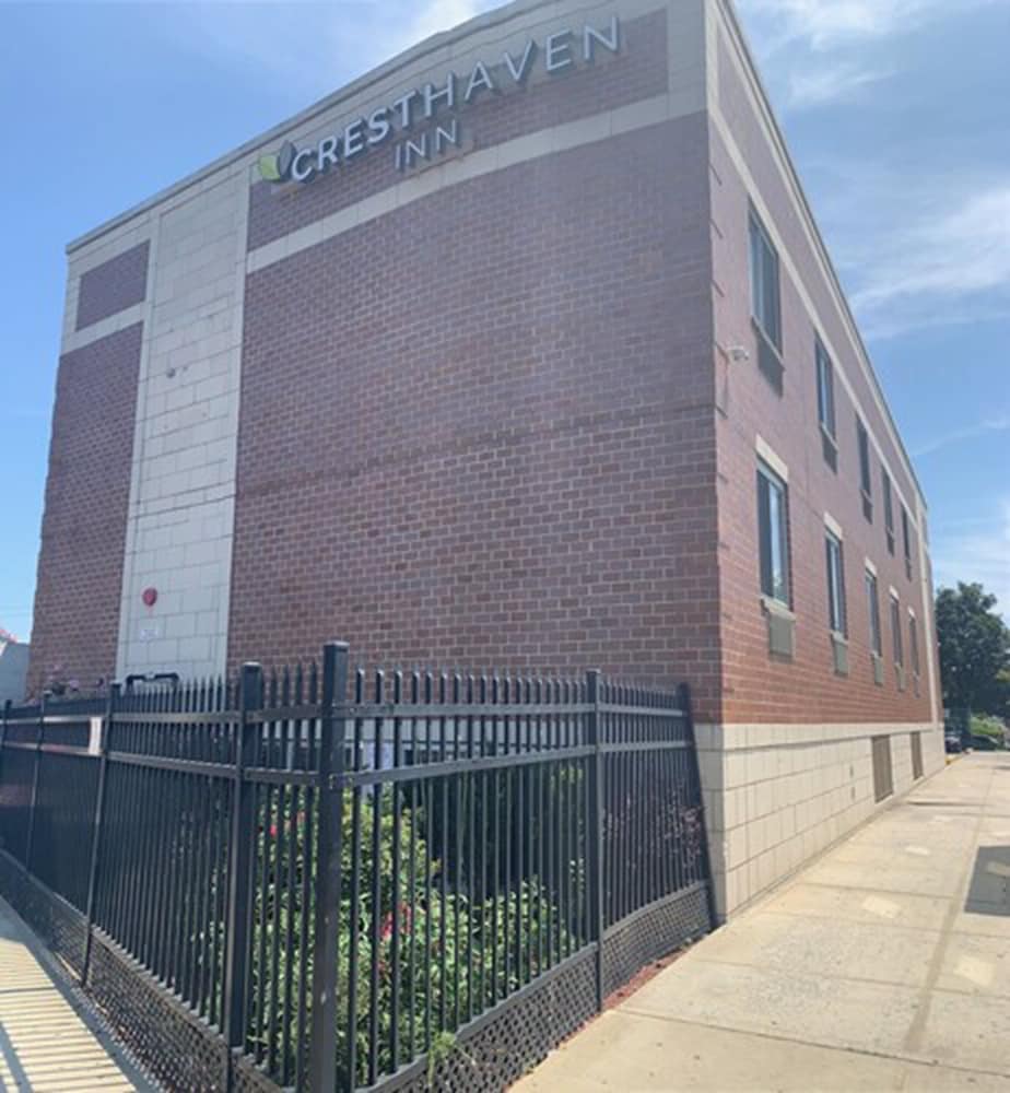 Cresthaven Inn JFK in Jamaica, United States