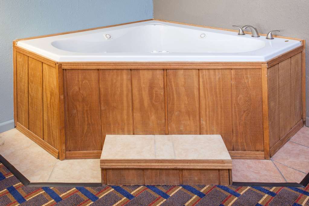 Days Inn by Wyndham Farmer City - photo 7