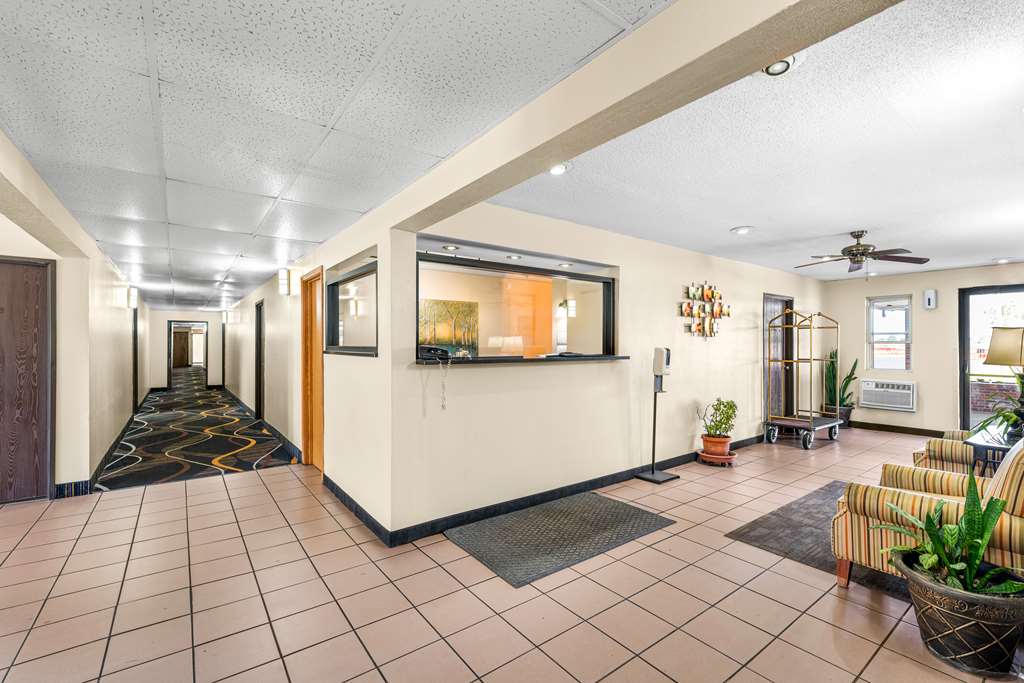 Americas Best Value Inn Decatur IL - photo 8