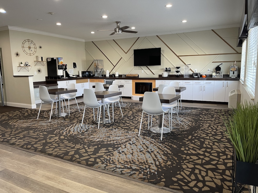 BridgePointe Advantage by BPhotels - photo 19