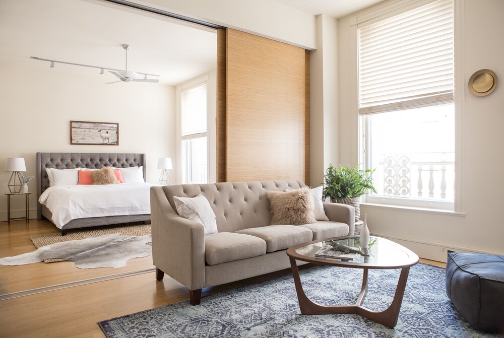 Sophisticated 1BR in C.B.D. by Sonder — 4-Star Luxury Hotel in New Orleans, United States