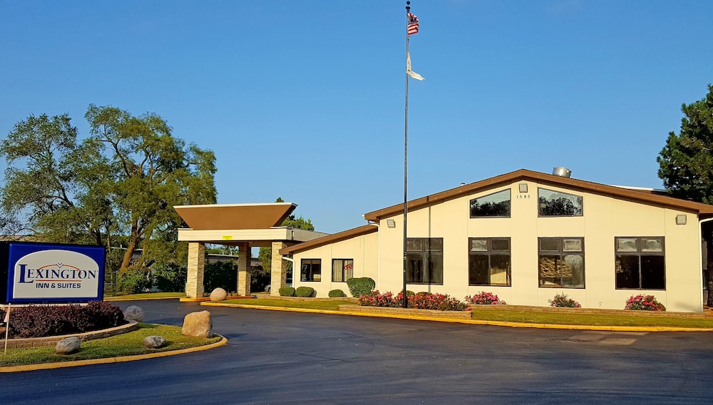 Lexington Inn Suites Nw Chicago Elgin — Elgin