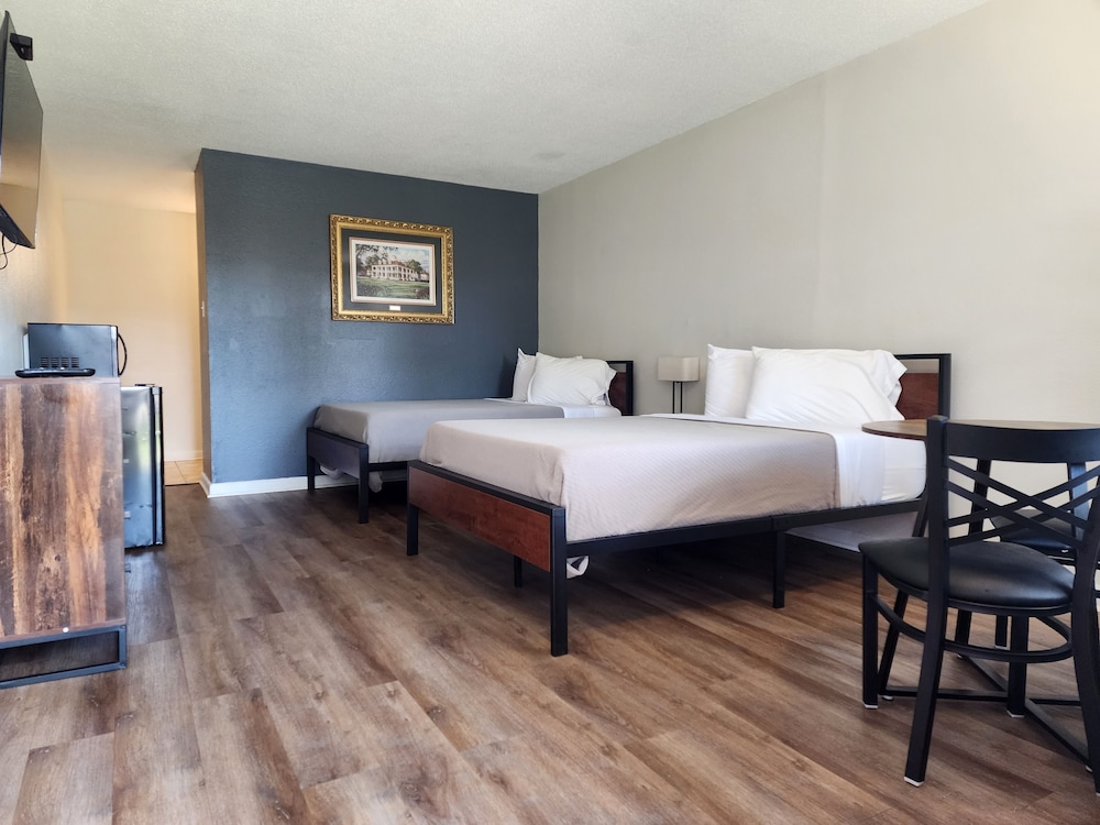 Red Carpet Inn Houma LA - photo 13