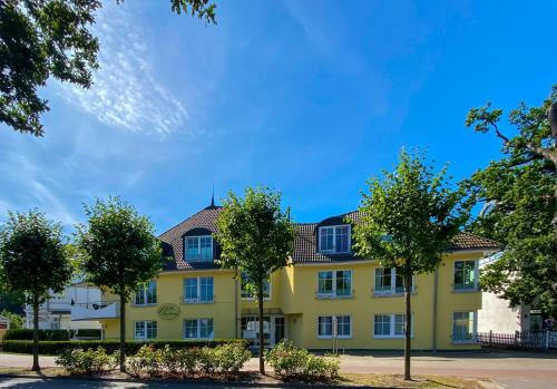 Villa Vogelsang Ferienwohnung 2 Kranich — 4-Star Luxury Hotel in Ostseebad Binz, Germany