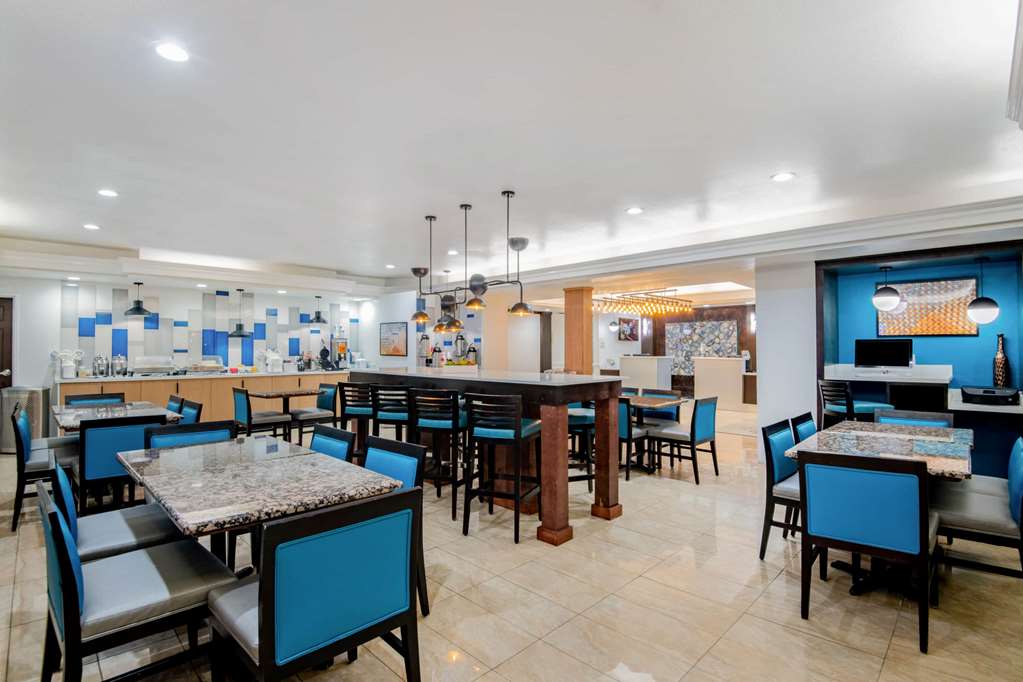 La Quinta Inn & Suites by Wyndham Dalhart - photo 11